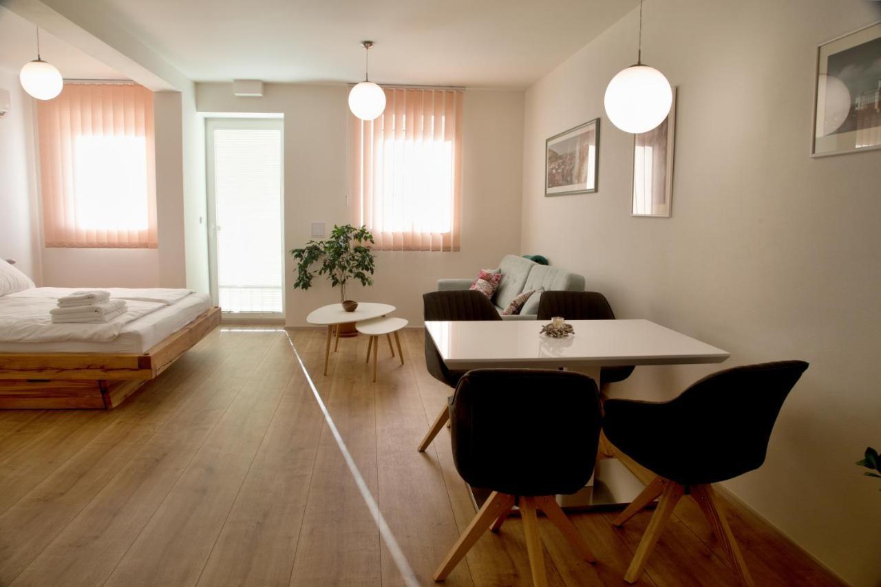 - Radka Apartment *